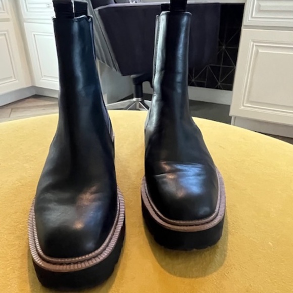 Sam Edelman Laguna Black Leather Weatherproof Lug Sole Chelsea Boot Sz 9 - Picture 8 of 8